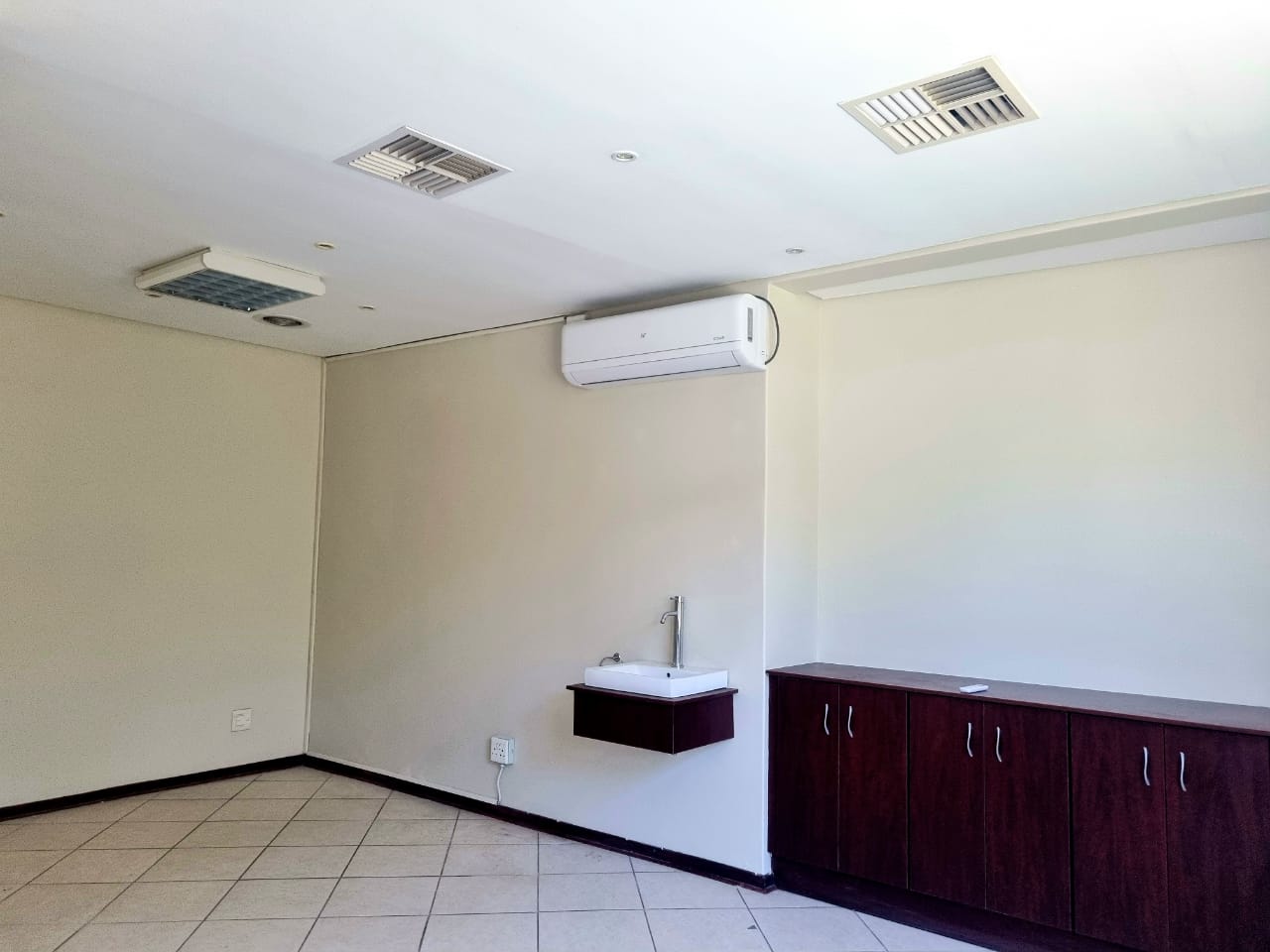 Commercial Property for Sale in Belgravia Northern Cape